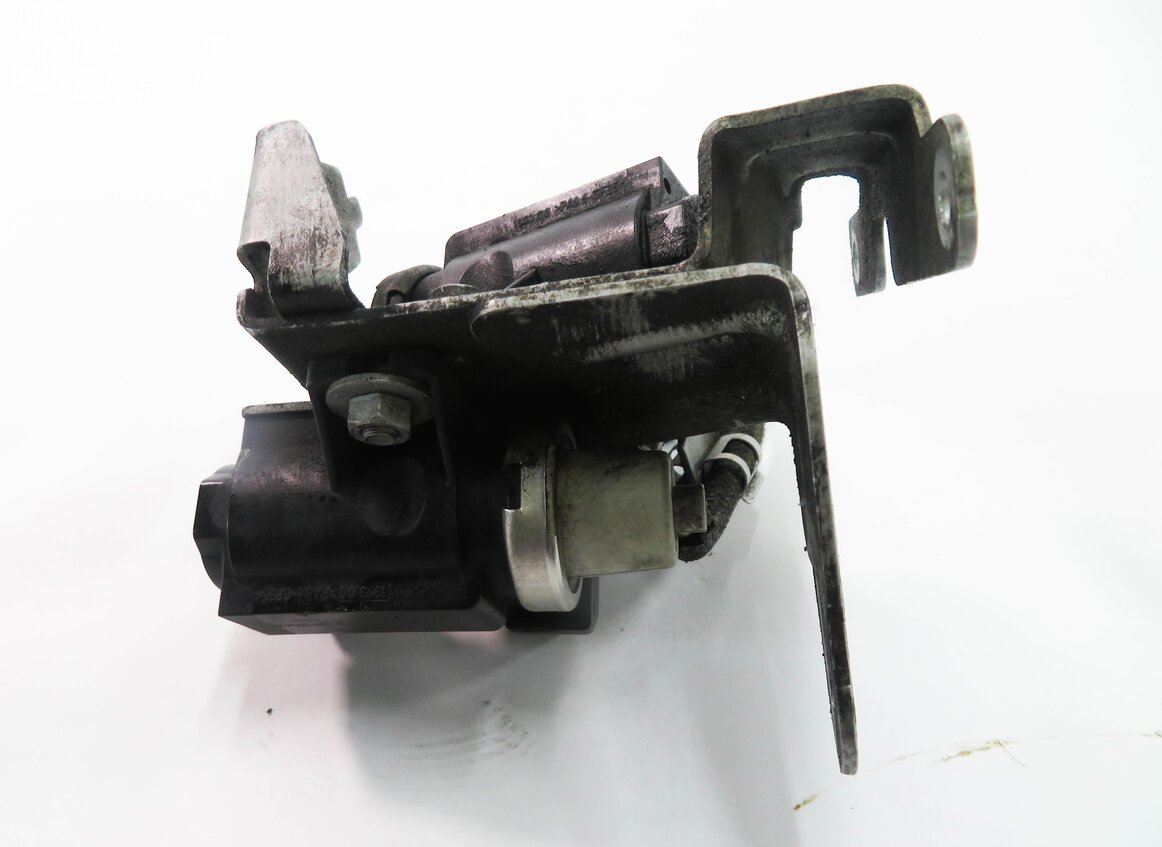 Thumbnail 4: 2009 BMW 750i (F01) 4.4L N63 ENGINE - TURBOCHARGER PRESSURE CONVERTER SET-2