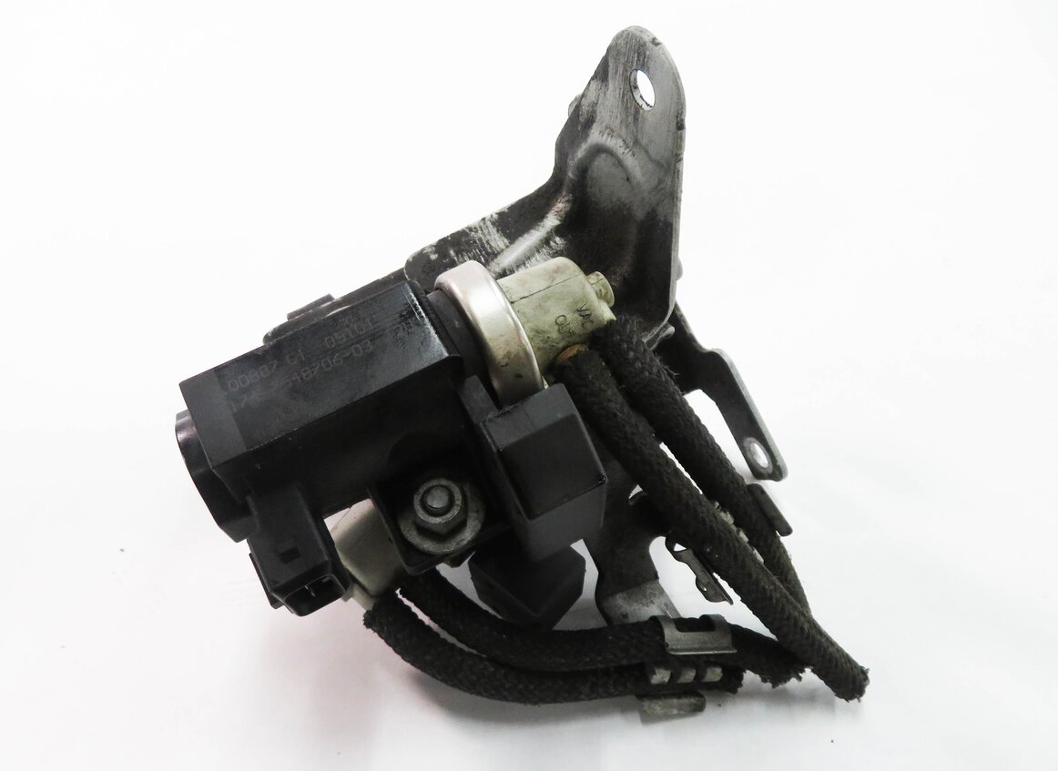 Thumbnail 6: 2009 BMW 750i (F01) 4.4L N63 ENGINE - TURBOCHARGER PRESSURE CONVERTER SET-2
