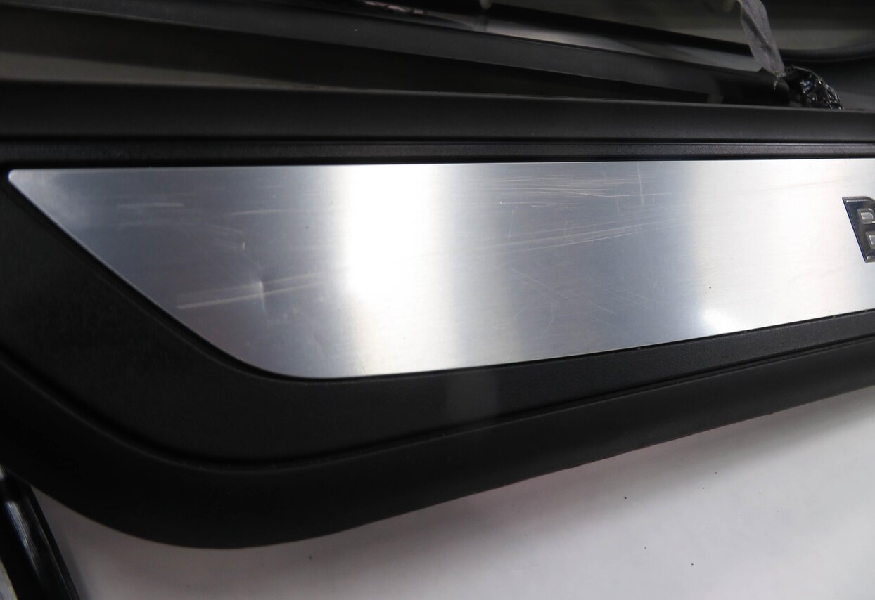 Thumbnail 11: 2009 BMW 750i (F01) FRONT & REAR DOOR SILL SCUFF PANEL TRIM SET-4 w/ LIGHTS