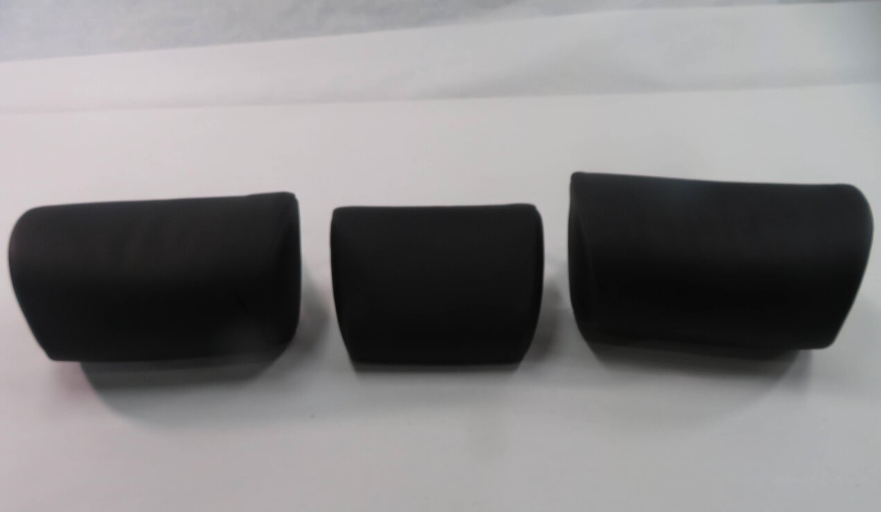 Thumbnail 5: 2009 BMW 750i (F01) REAR SEAT HEADREST SET-3 (BLACK LEATHER)