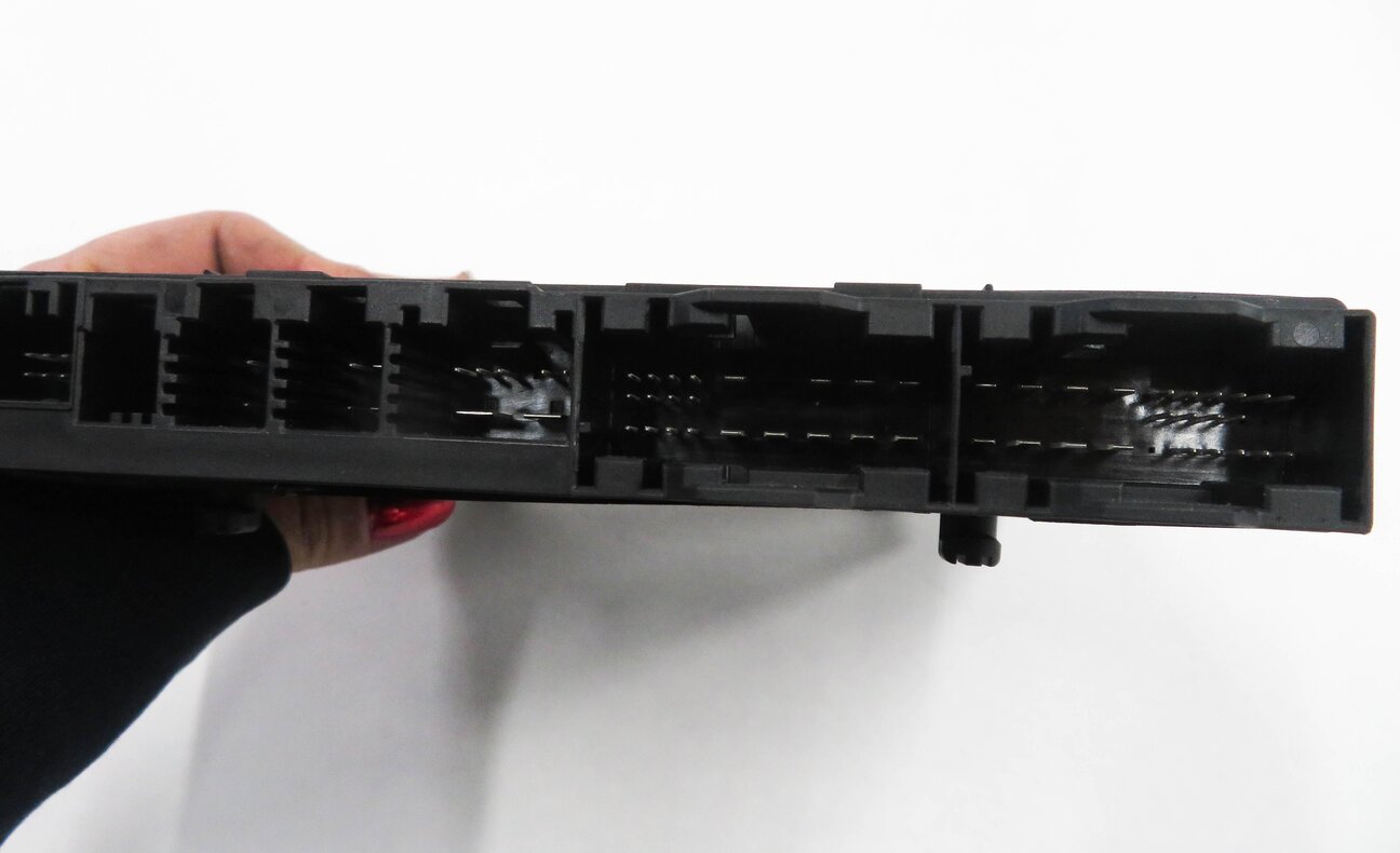 Thumbnail 8: 2009-2010 BMW 750i 760i (F01) FRONT COMFORT SEAT MEMORY CONTROL MODULE COMPUTER
