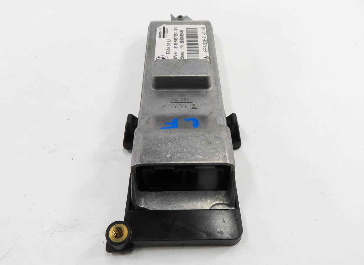 Thumbnail 2: 2009-2012 BMW 740i 750i 760i B7 (F01 F02) LEFT FRONT DRIVER SEATBELT MODULE