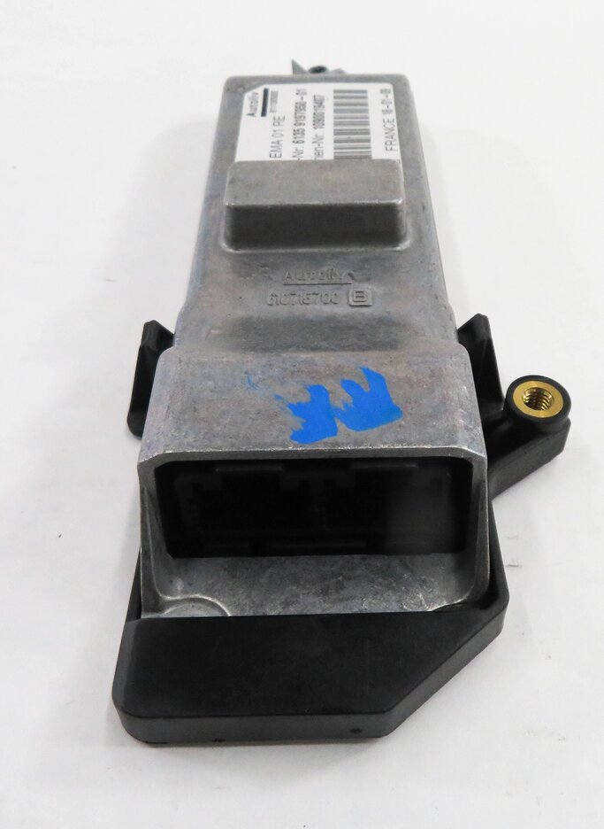 Thumbnail 2: 2009-2012 BMW 740i 750i 760i B7 (F01 F02) RIGHT FRONT PASSENGER SEATBELT MODULE