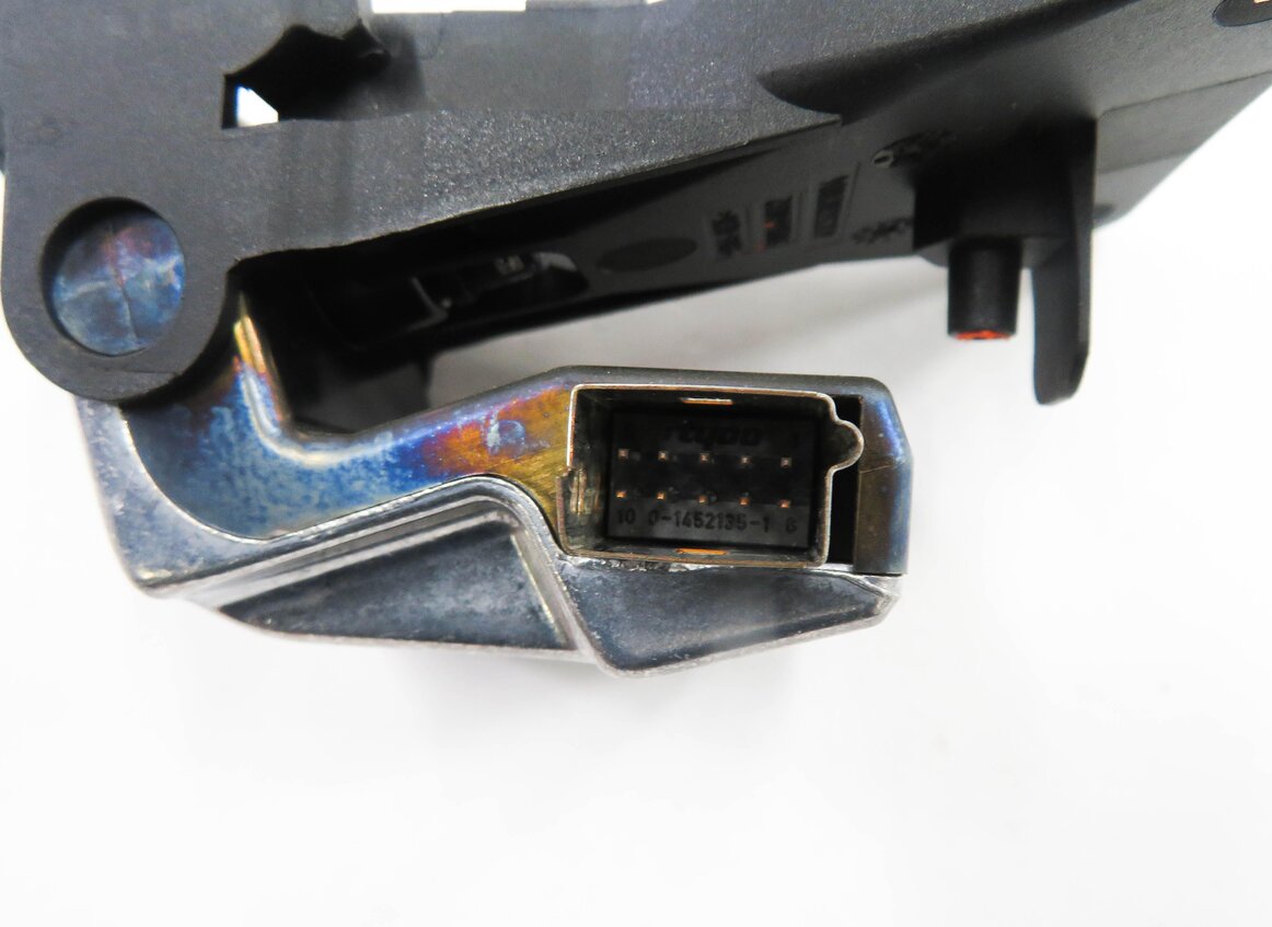 Thumbnail 8: 2009-2012 BMW 740i 750i 760i B7 X6 (F01 E71) LANE DEPARTURE WARNING CAMERA