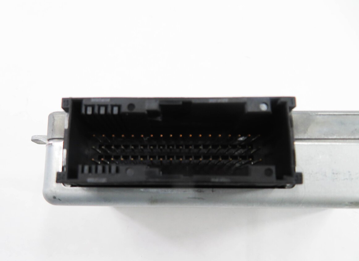 Thumbnail 7: 2009 BMW 750i (F01) REAR ENTERTAINMENT SYSTEM VIDEO SWITCH CONTROL MODULE