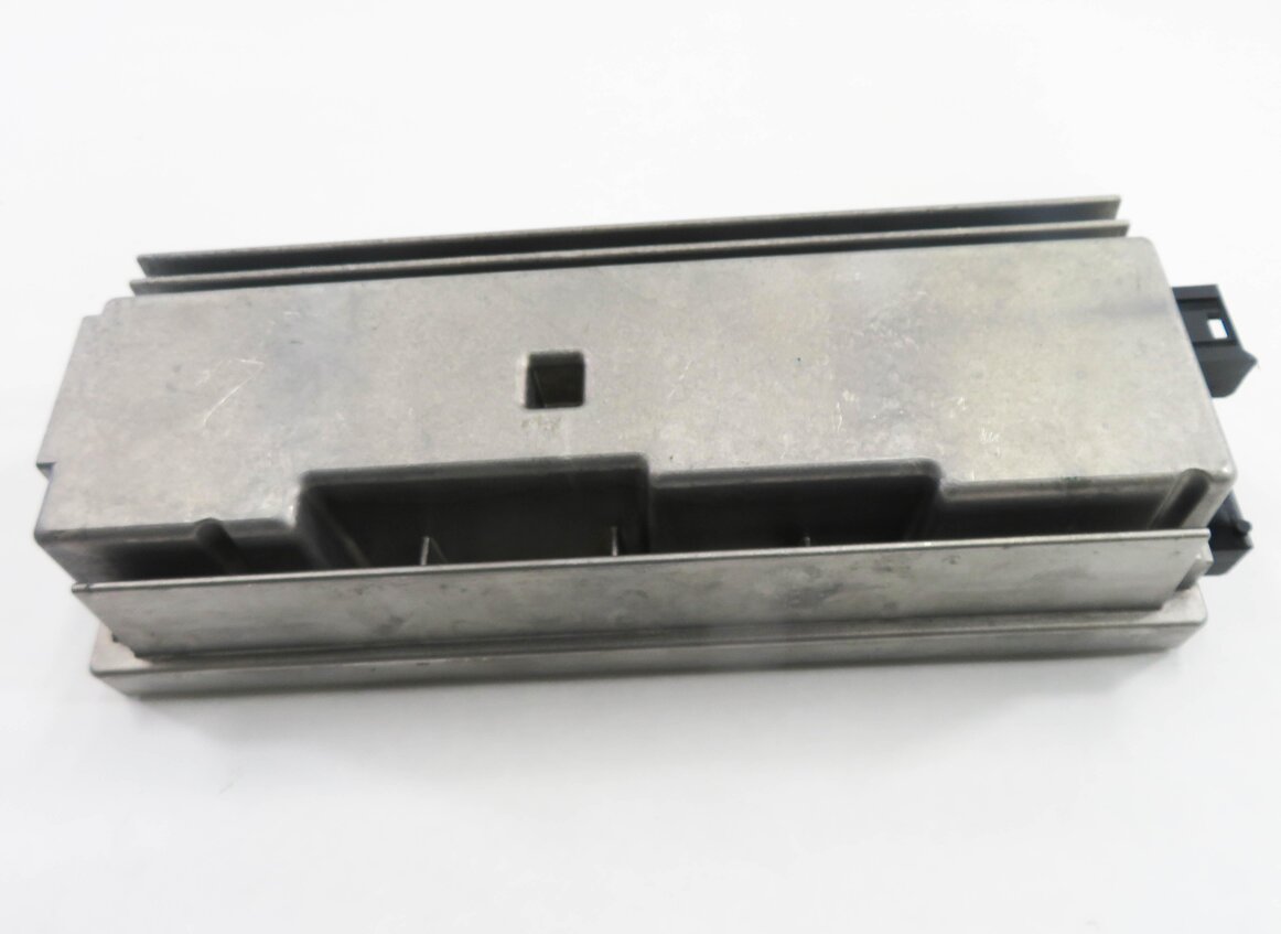 Thumbnail 2: 2009 BMW 750i (F01) RADIO STEREO AUDIO AMP AMPLIFIER
