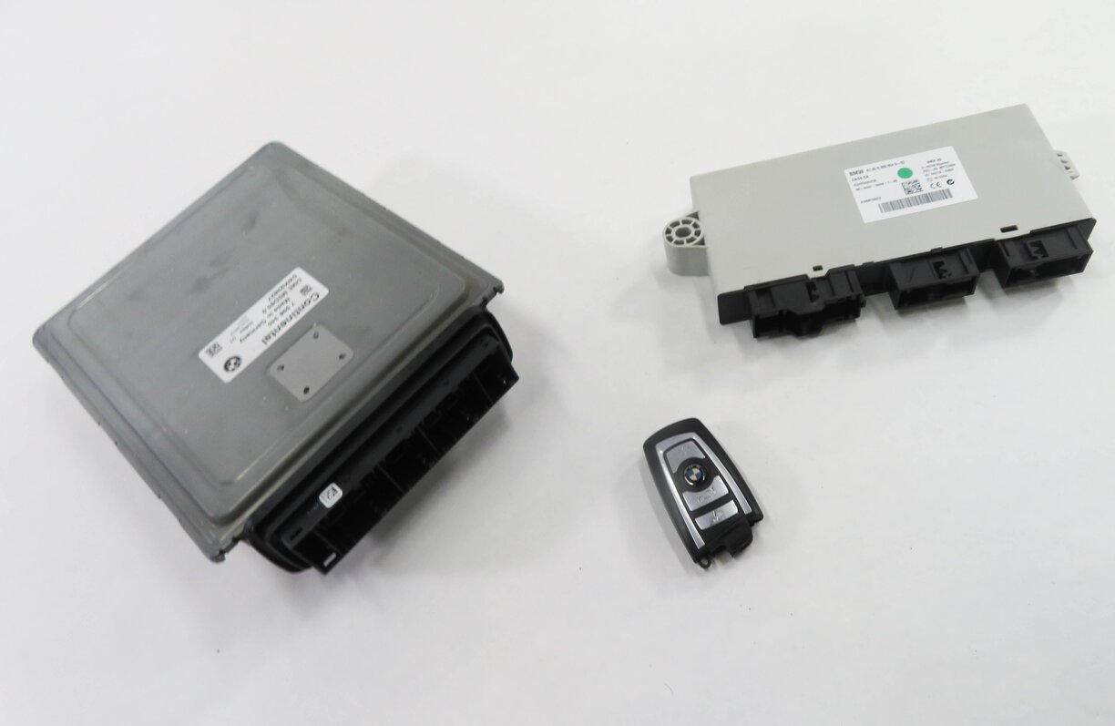 09-13 BMW 550i 650i 750i B7 (F01 F06 F10) 4.4L TURBO ENGINE CAS 4 MODULE KEY SET