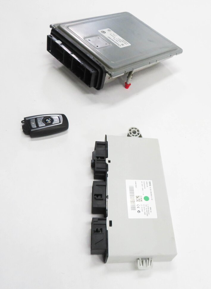 Thumbnail 3: 09-13 BMW 550i 650i 750i B7 (F01 F06 F10) 4.4L TURBO ENGINE CAS 4 MODULE KEY SET
