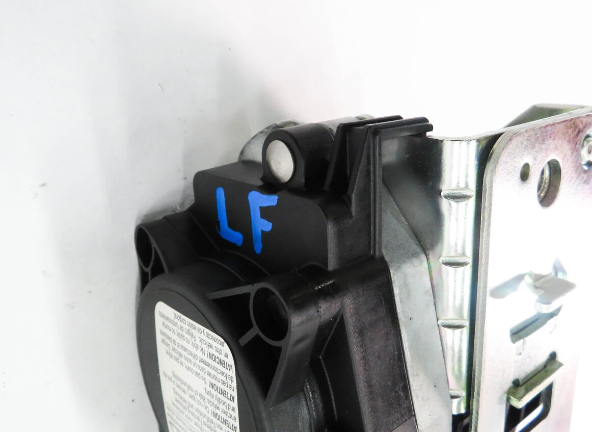Thumbnail 6: 2009-2012 BMW 740i 750i 760i B7 (F01) LEFT DRIVER SEATBELT RETRACTOR (BLACK)