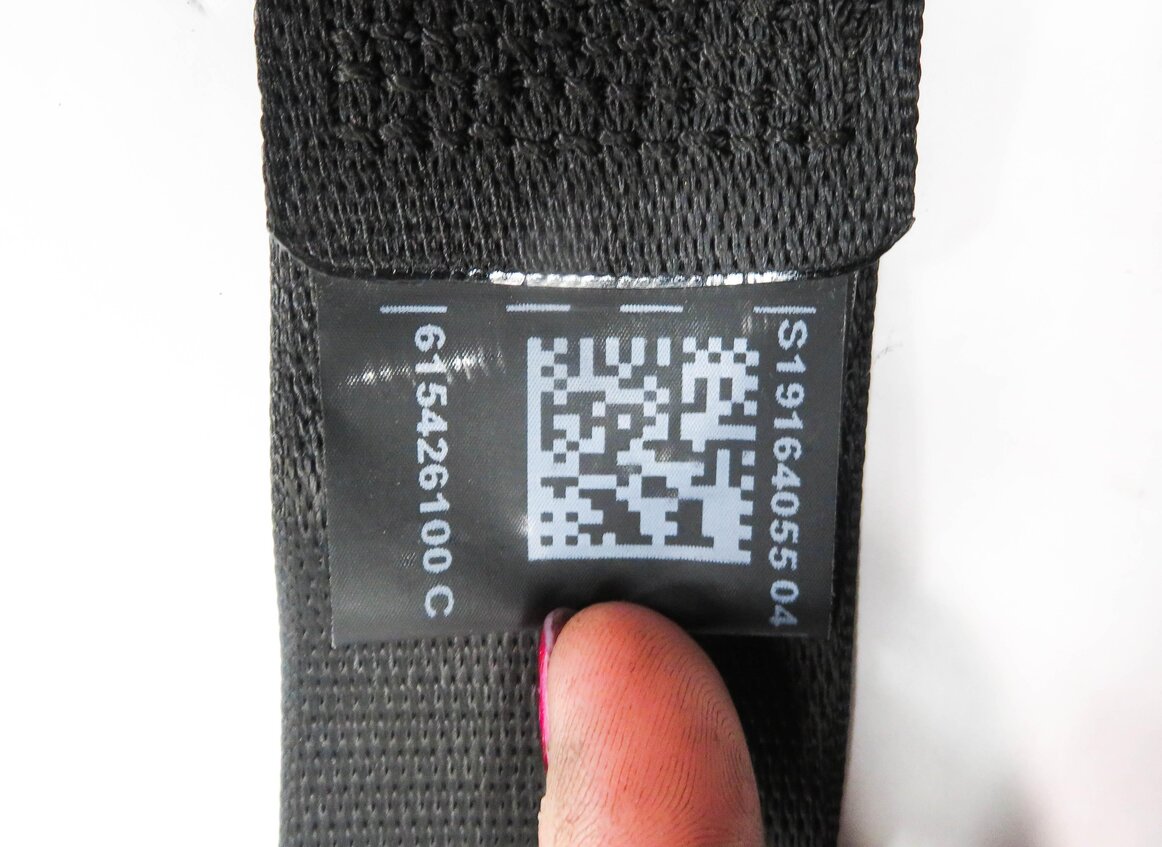 Thumbnail 7: 2009-2012 BMW 740i 750i 760i B7 (F01) LEFT DRIVER SEATBELT RETRACTOR (BLACK)