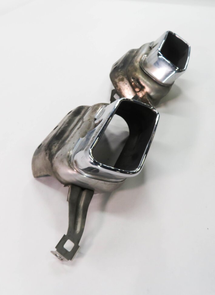 Thumbnail 4: 2009 BMW 750i (F01) EXHAUST TIP SET-2