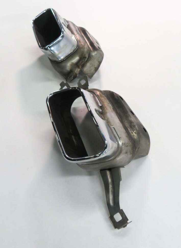 Thumbnail 5: 2009 BMW 750i (F01) EXHAUST TIP SET-2