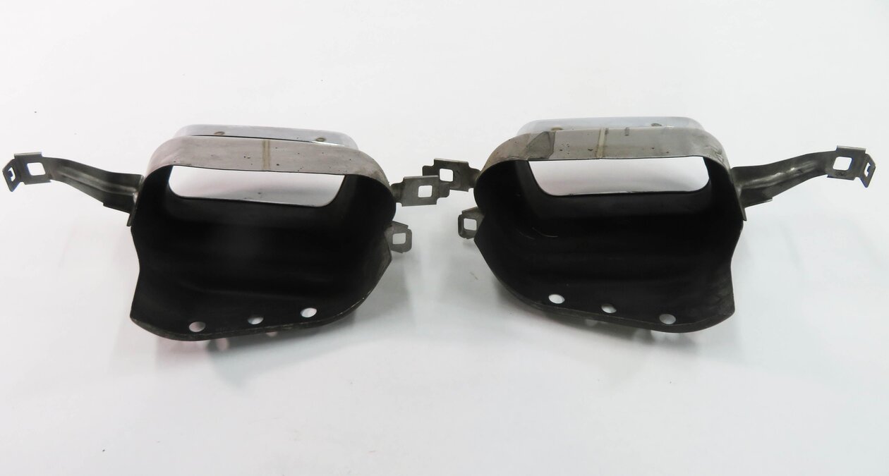 Thumbnail 8: 2009 BMW 750i (F01) EXHAUST TIP SET-2