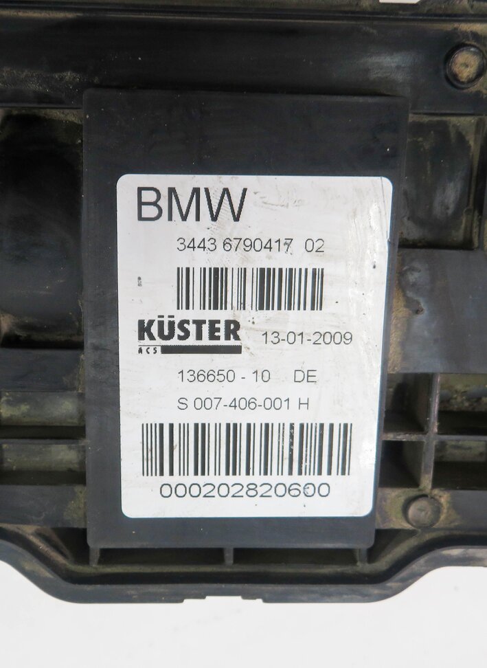 Thumbnail 8: 2009 BMW 750i (F01) ELECTRONIC EMERGENCY PARKING BRAKE ACTUATOR MOTOR w/ CABLES