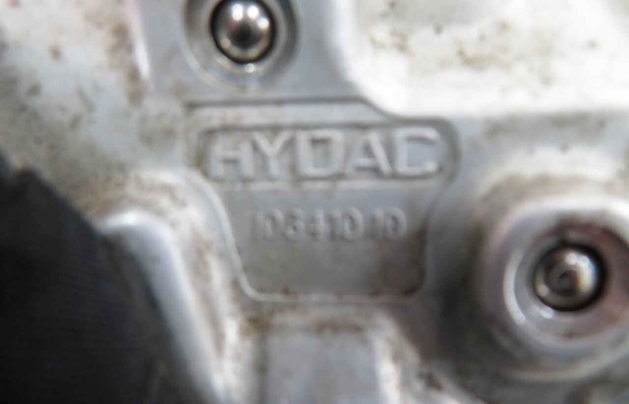 Thumbnail 10: 2009 BMW 750i (F01) DYNAMIC DRIVE SUSPENSION VALVE BLOCK
