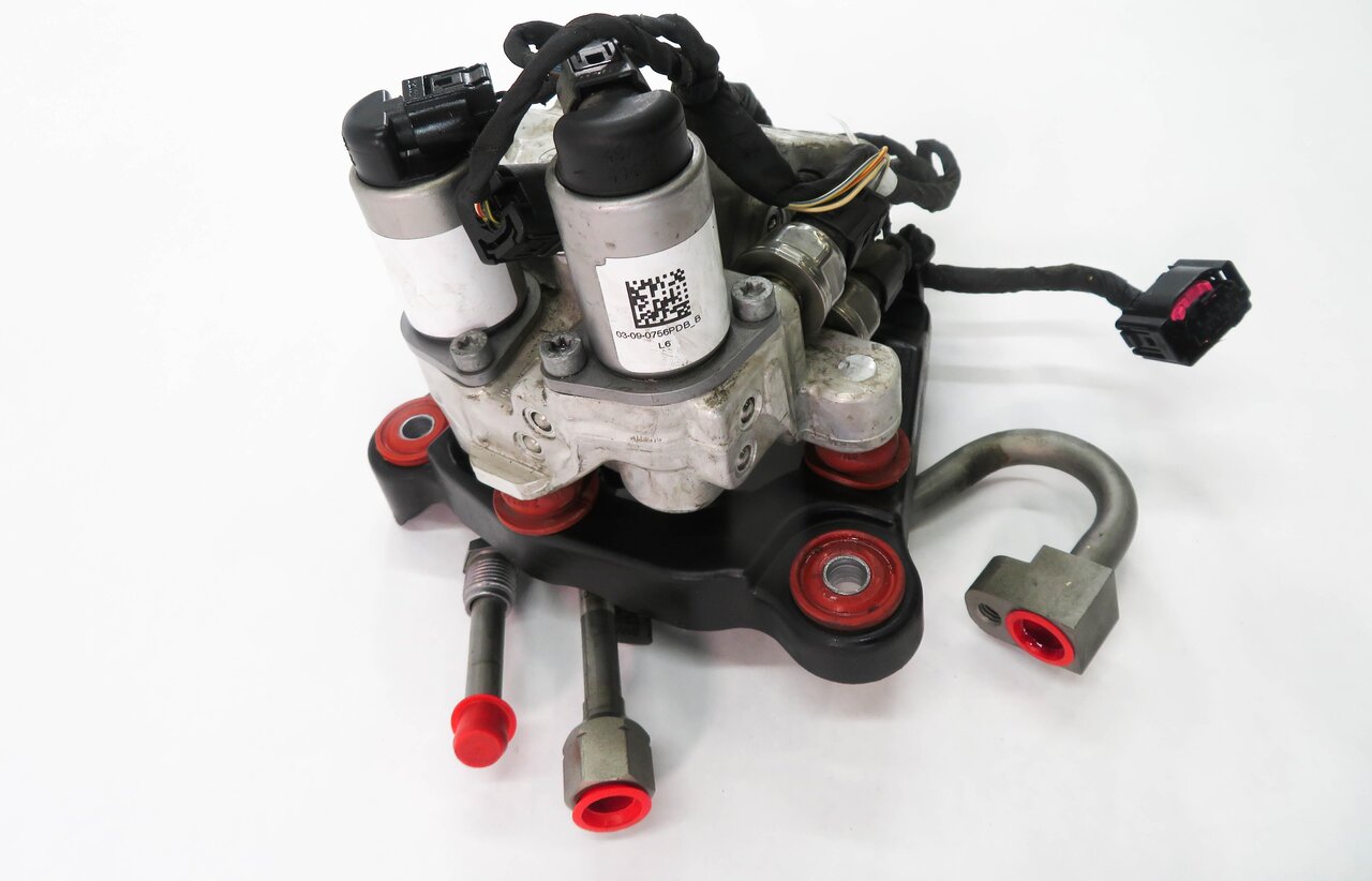 Thumbnail 4: 2009 BMW 750i (F01) DYNAMIC DRIVE SUSPENSION VALVE BLOCK