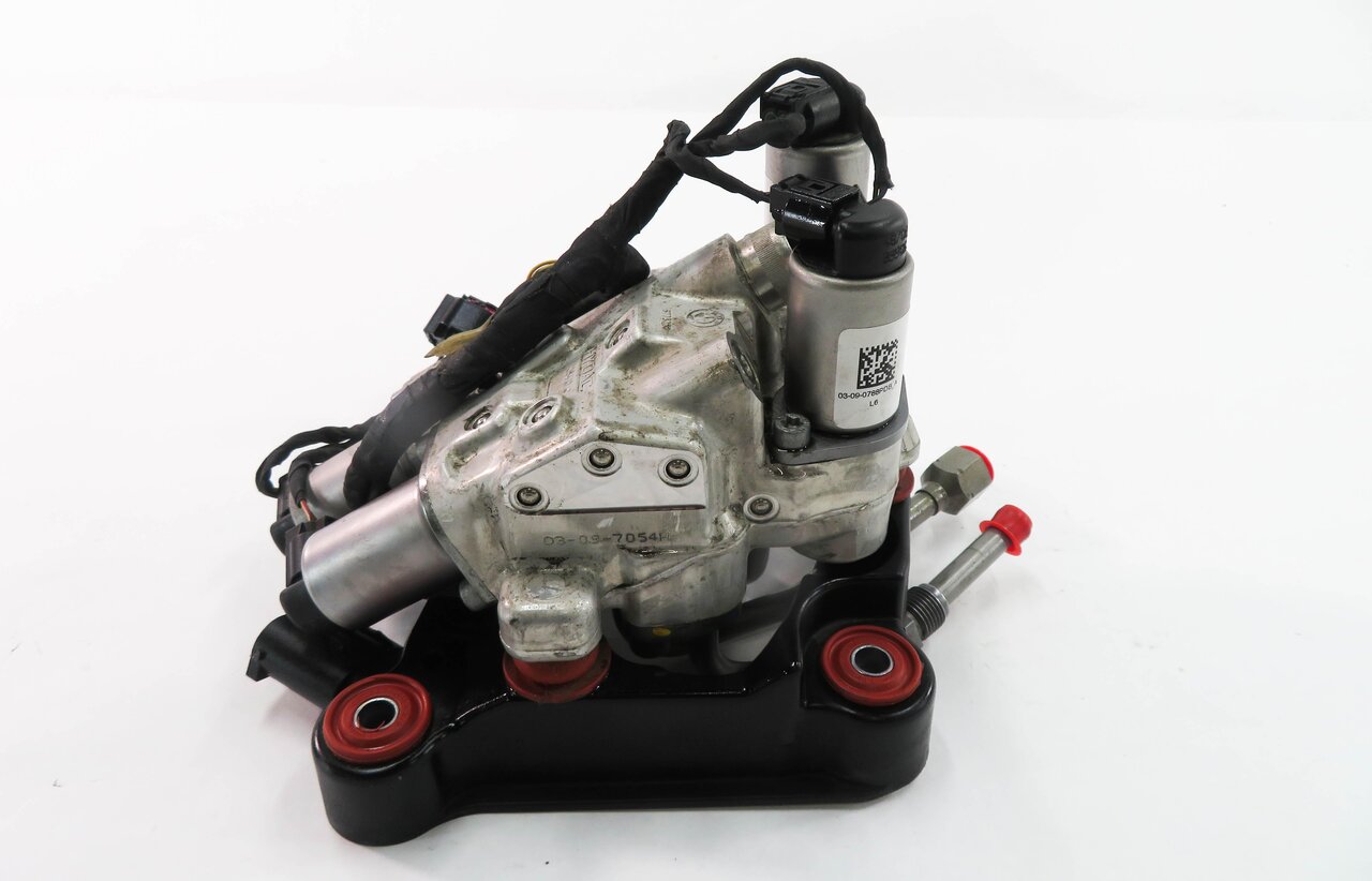 Thumbnail 6: 2009 BMW 750i (F01) DYNAMIC DRIVE SUSPENSION VALVE BLOCK