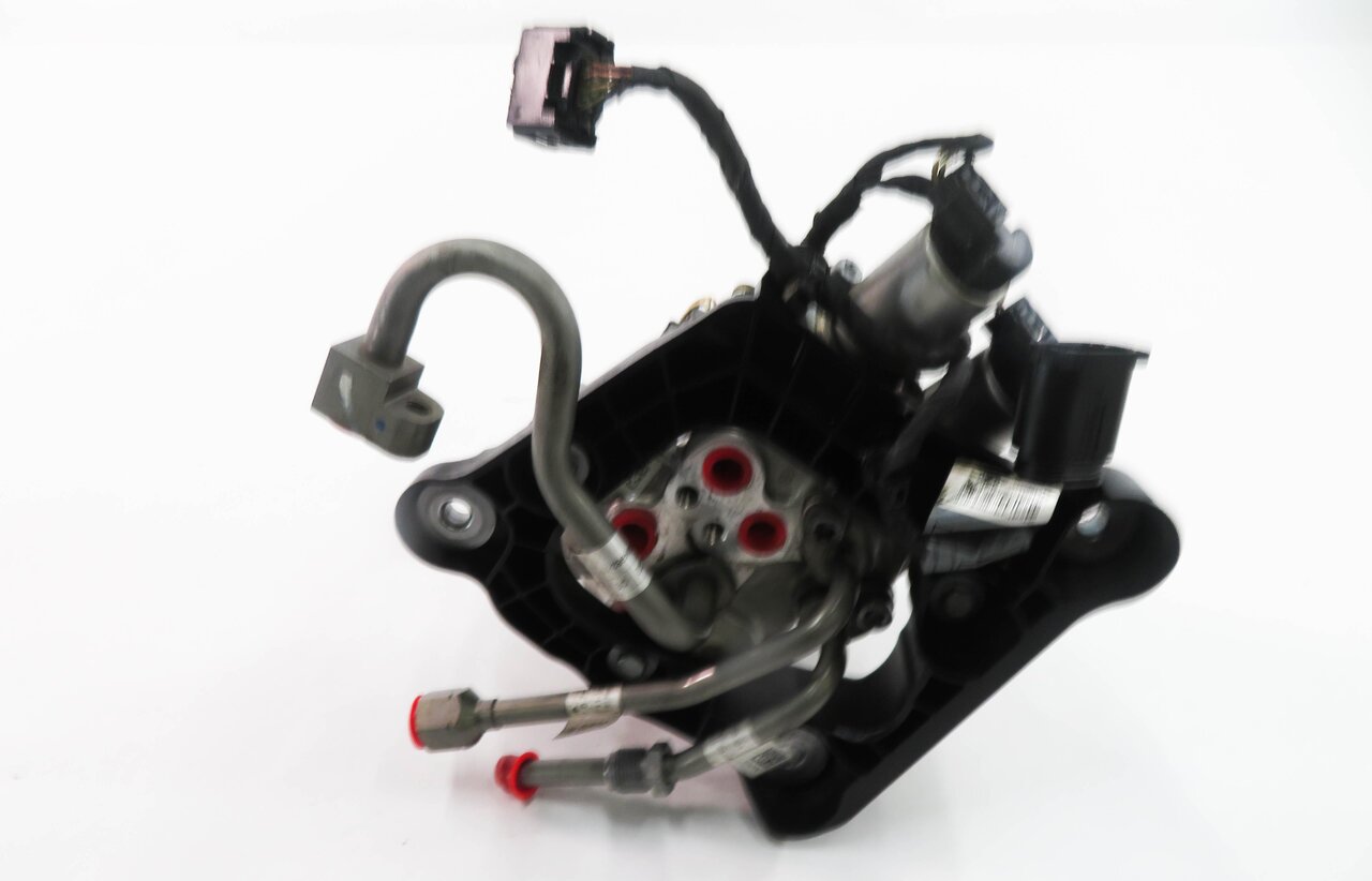 Thumbnail 7: 2009 BMW 750i (F01) DYNAMIC DRIVE SUSPENSION VALVE BLOCK