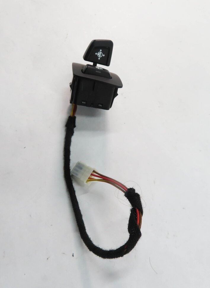 Thumbnail 3: 2009 BMW 750i (F01) HEATED STEERING POSITION ADJUSTMENT SWITCH