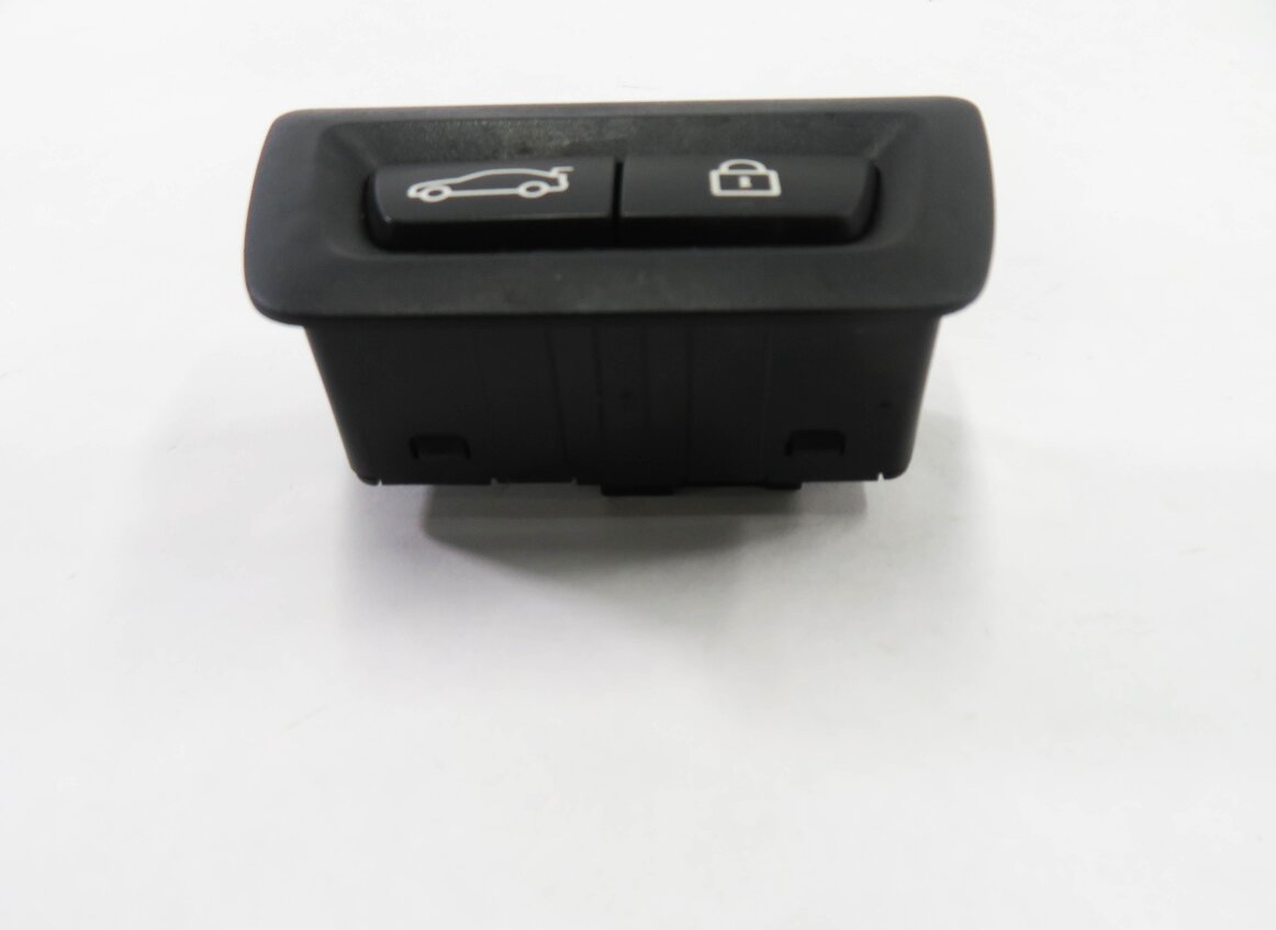 Thumbnail 3: 2009 BMW 750i (F01) REAR TRUNK LOCK / CLOSE SWITCH BUTTON