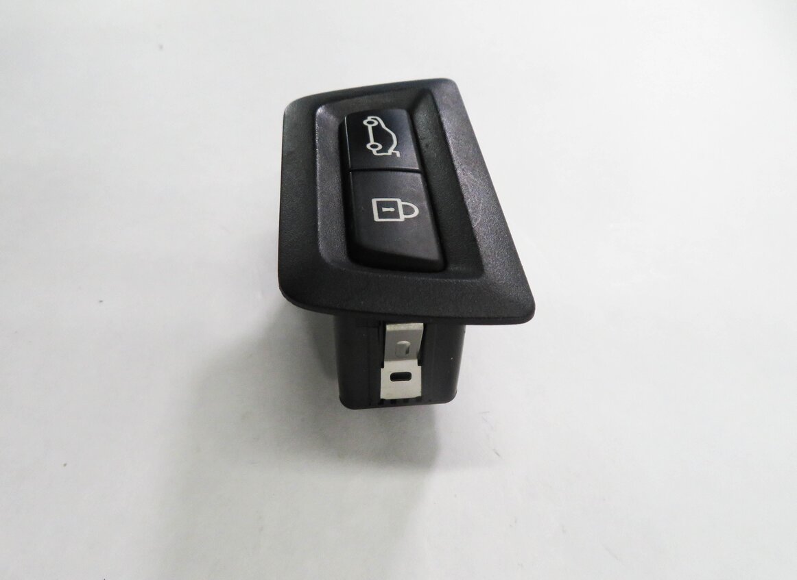 Thumbnail 4: 2009 BMW 750i (F01) REAR TRUNK LOCK / CLOSE SWITCH BUTTON