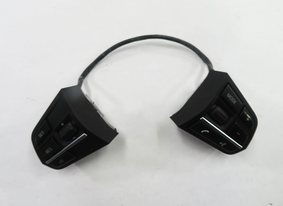 Thumbnail 3: 2009 BMW 750i (F01) CRUISE CONTROL PHONE MODE STEERING SWITCH BUTTON SET-2
