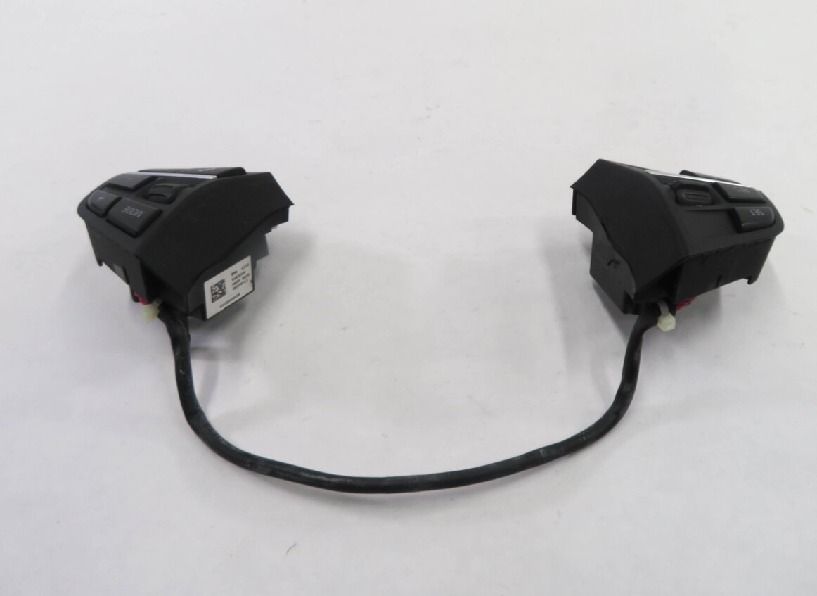 Thumbnail 6: 2009 BMW 750i (F01) CRUISE CONTROL PHONE MODE STEERING SWITCH BUTTON SET-2