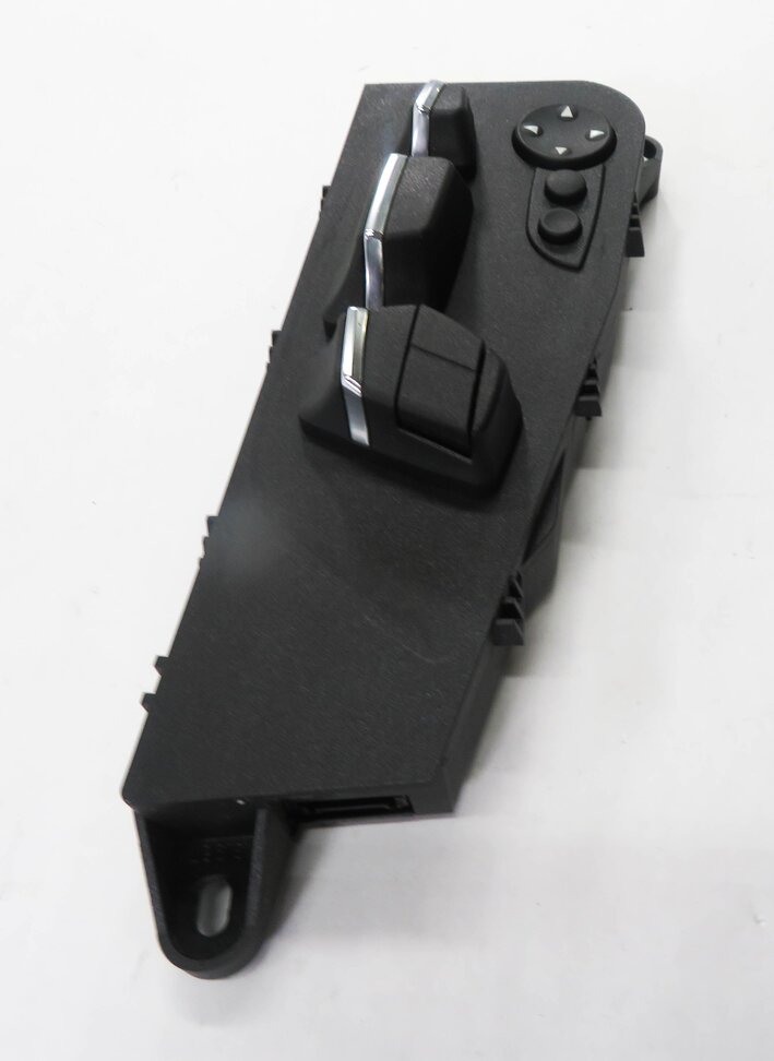 Thumbnail 3: 2009 BMW 750i (F01) LEFT FRONT DRIVER SEAT ADJUSTMENT SWITCH BUTTON