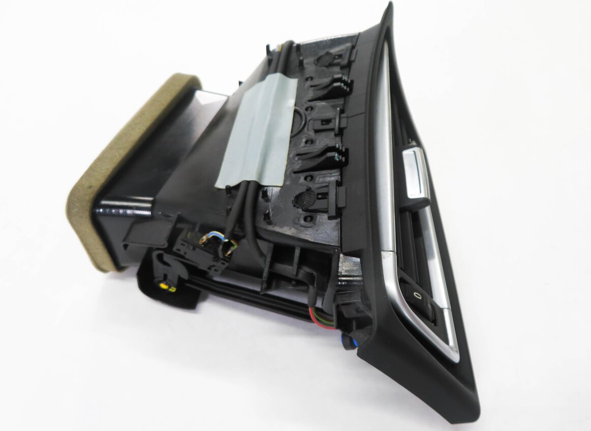 Thumbnail 5: 2009 BMW 750i (F01) LEFT FRONT DRIVER DASH HEATER A/C AIR VENT