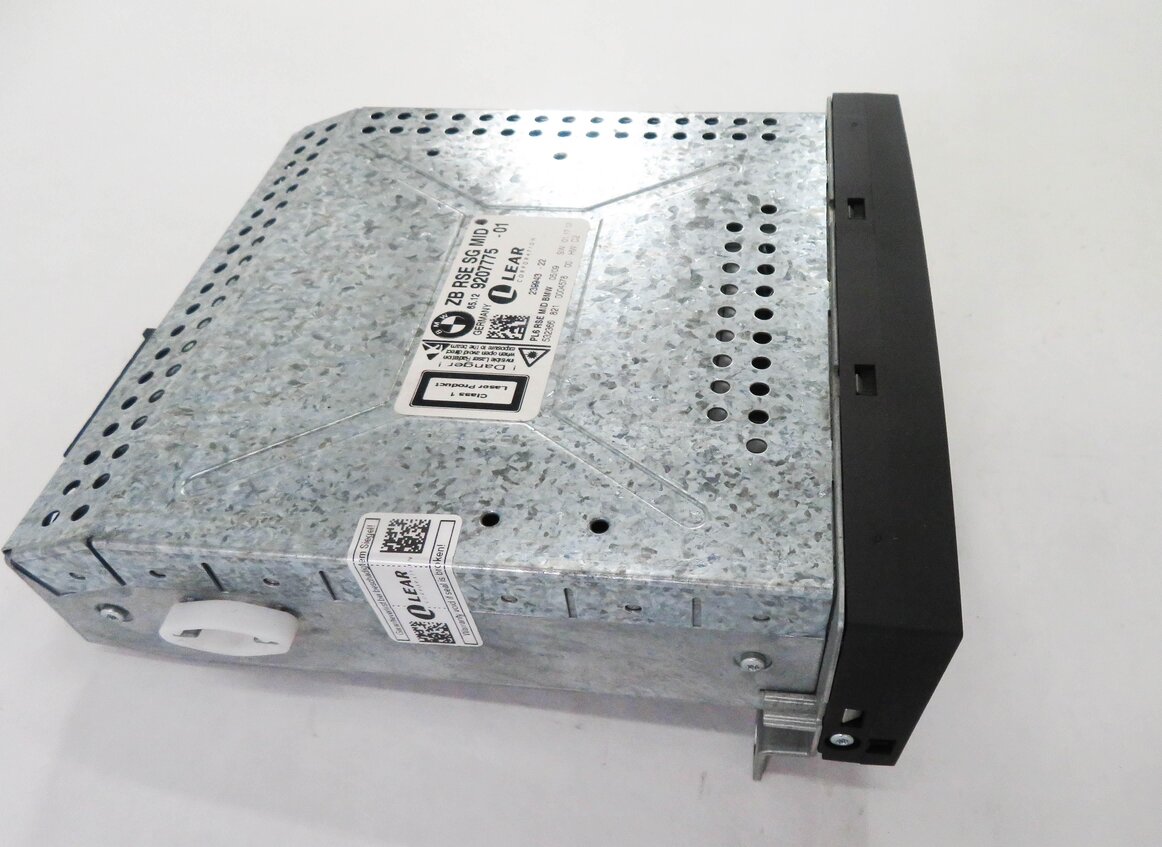 Thumbnail 4: 09-11 BMW 535iGT 550iGT 740i 750i 760i (F01 F02 F07) REAR DVD VIDEO DISC PLAYER