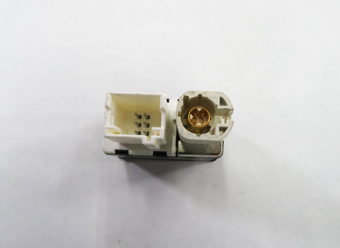Thumbnail 7: 2009 BMW 750i (F01) RADIO STEREO MEDIA AUX AUXILIARY AUDIO IN INPUT JACK w/ USB