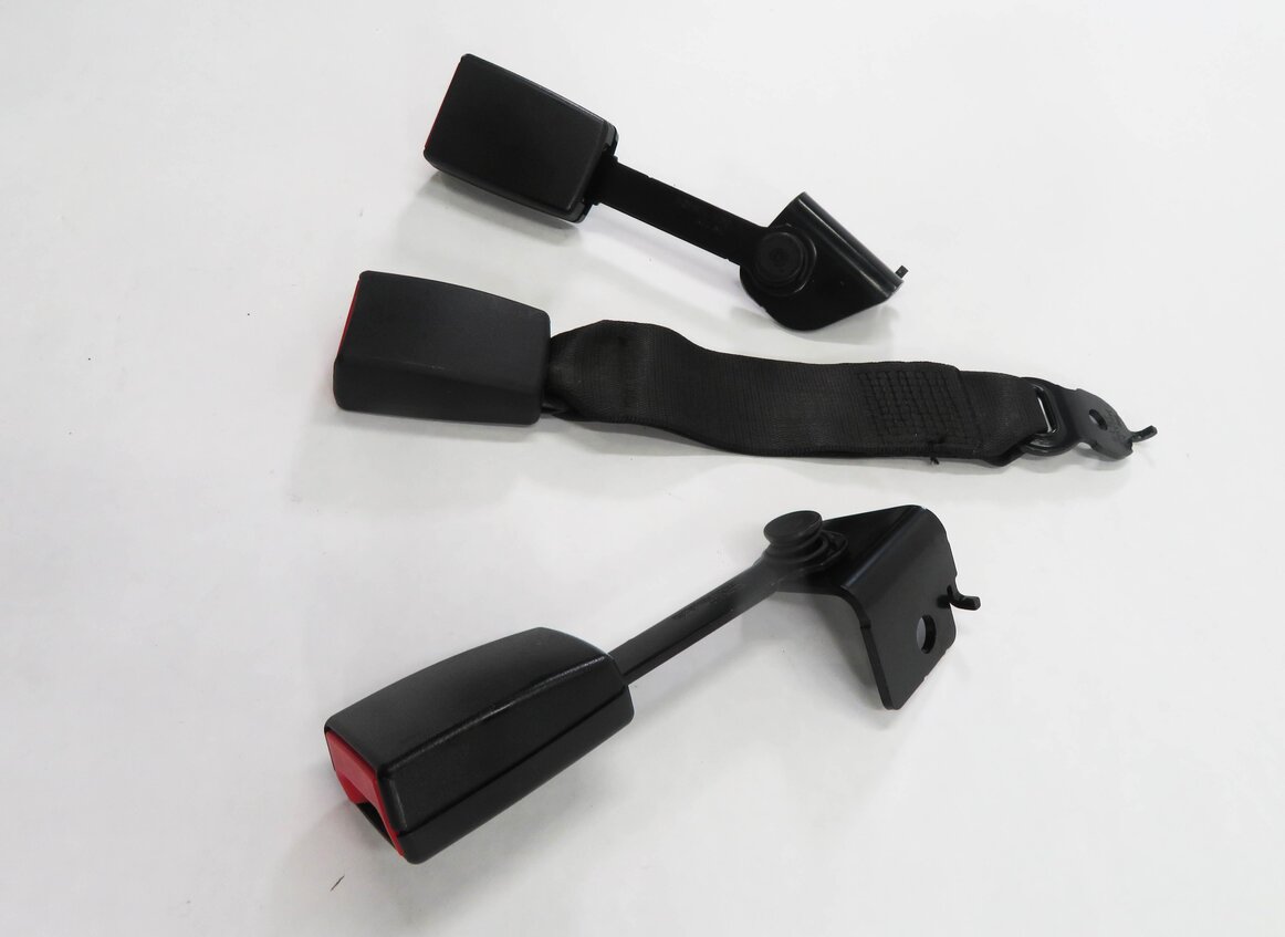 Thumbnail 4: 2009 BMW 750i (F01) REAR SEAT - SEATBELT BUCKLE RECEIVER SET-3 (BLACK)