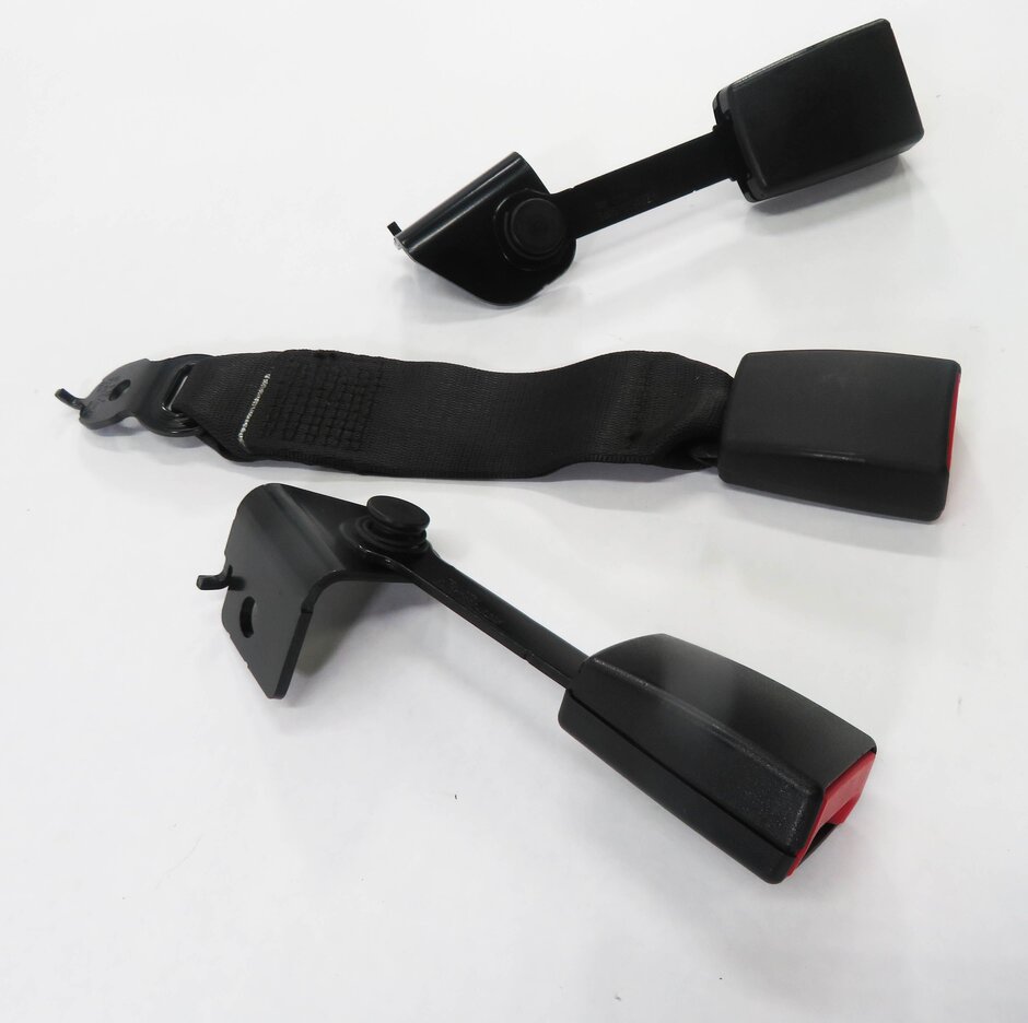 Thumbnail 5: 2009 BMW 750i (F01) REAR SEAT - SEATBELT BUCKLE RECEIVER SET-3 (BLACK)