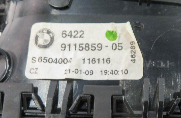 Thumbnail 9: 2009 BMW 750i (F01) CENTER DASH HEATER A/C AIR VENT w/ HAZARD & CENTRAL LOCK