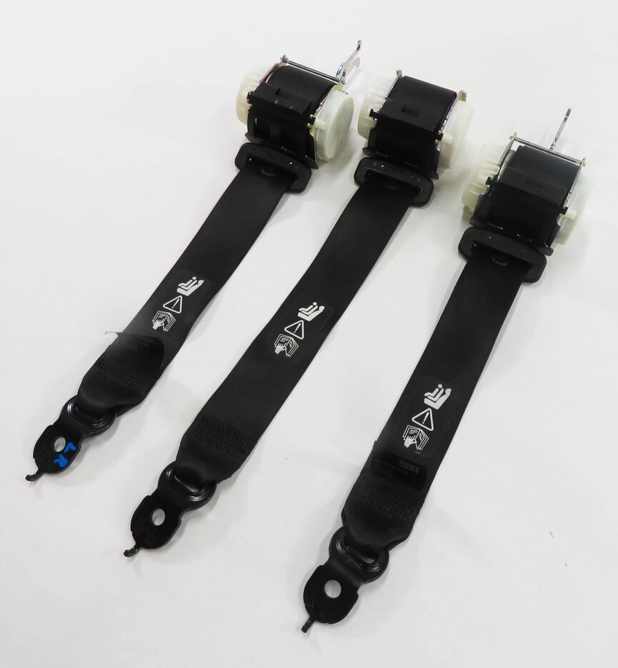 2009 BMW 750i (F01) REAR SEAT - SEATBELT RETRACTOR SET-3 (BLACK)