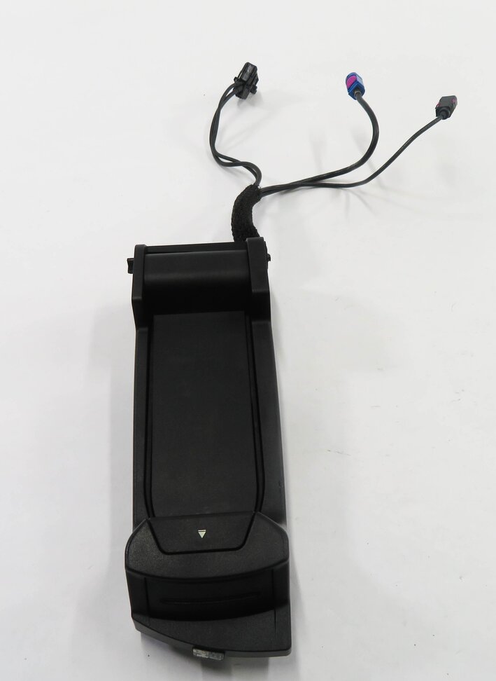 Thumbnail 3: 2009 BMW 750i (F01) FRONT CENTER CONSOLE CELL PHONE CRADLE DOCK
