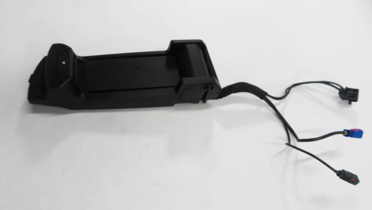Thumbnail 4: 2009 BMW 750i (F01) FRONT CENTER CONSOLE CELL PHONE CRADLE DOCK