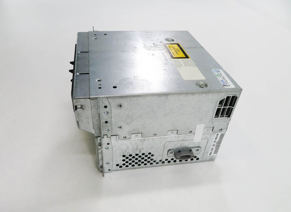 Thumbnail 3: 2009-2010 BMW 750i (F01) AM/FM RADIO STEREO RECEIVER CD PLAYER (2-DIN)