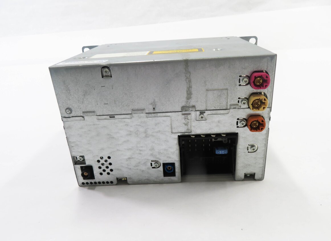 Thumbnail 5: 2009-2010 BMW 750i (F01) AM/FM RADIO STEREO RECEIVER CD PLAYER (2-DIN)
