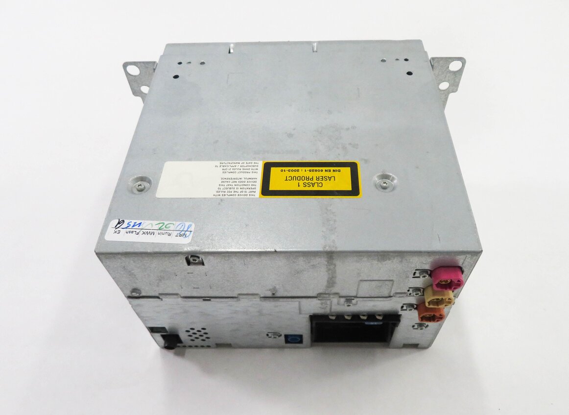 Thumbnail 6: 2009-2010 BMW 750i (F01) AM/FM RADIO STEREO RECEIVER CD PLAYER (2-DIN)