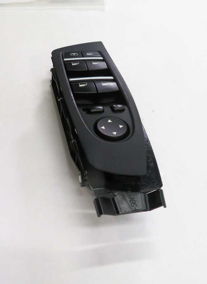 Thumbnail 4: 09-15 BMW 740i 750i 760i B7 (F01) DRIVER WINDOW SWITCH w/ SHADE & P-FOLD (BLACK)