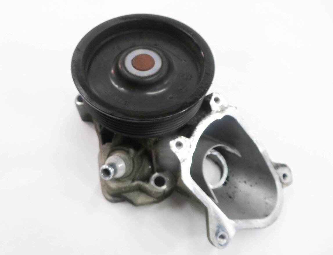 Thumbnail 1: 2009-2013 BMW 335D X5 (E90 E70) 3.0L M57Y DIESEL ENGINE - MECHANICAL WATER PUMP