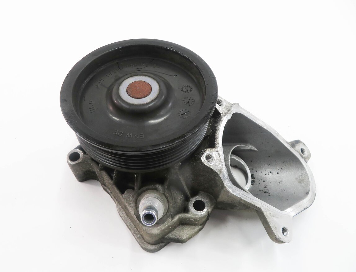 Thumbnail 2: 2009-2013 BMW 335D X5 (E90 E70) 3.0L M57Y DIESEL ENGINE - MECHANICAL WATER PUMP