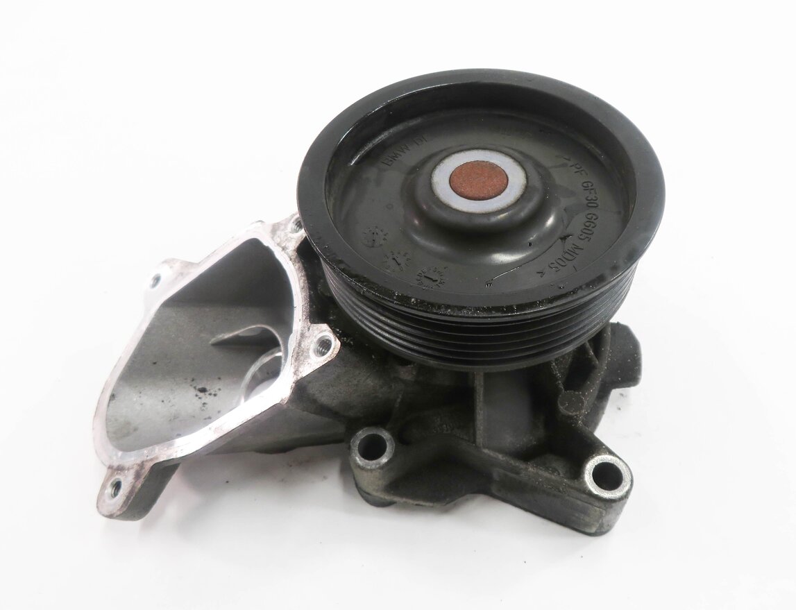 Thumbnail 6: 2009-2013 BMW 335D X5 (E90 E70) 3.0L M57Y DIESEL ENGINE - MECHANICAL WATER PUMP