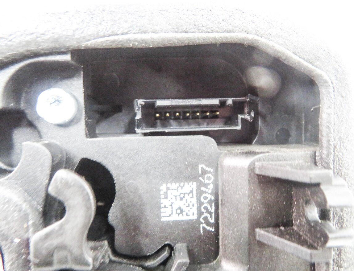 Thumbnail 9: 2010-2018 BMW E90 F30 F32 E60 F10 F01 F25 F26 E70 E71 - LEFT REAR DOOR LATCH