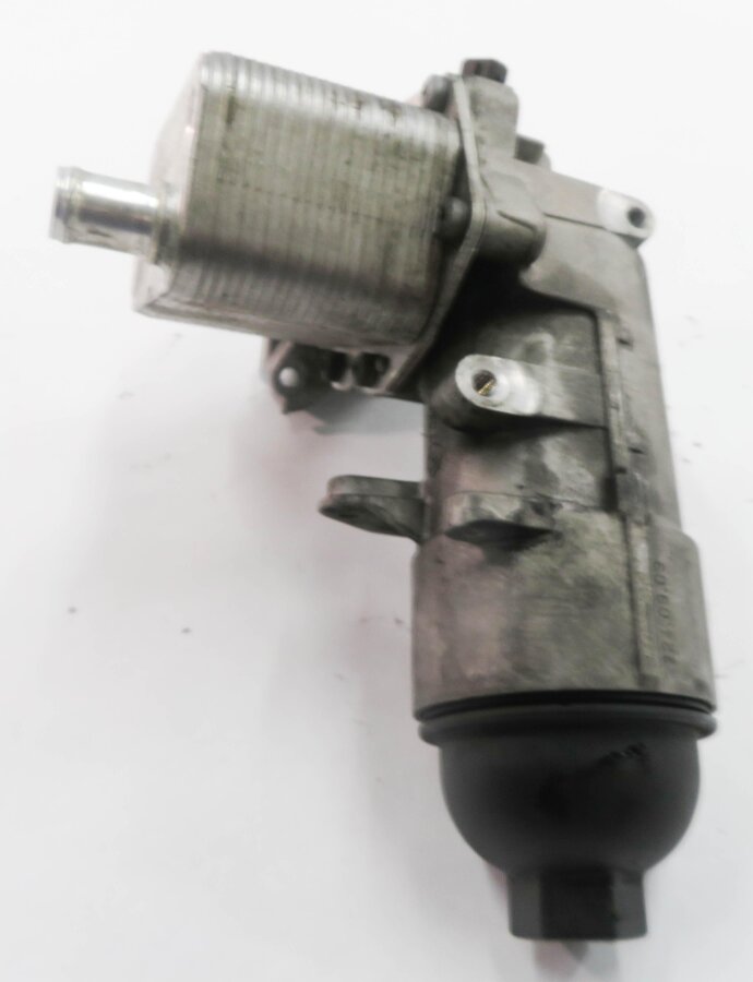 Thumbnail 2: 2010 BMW 335D (E90) 3.0L M57Y DIESEL ENGINE - OIL FILTER HOUSING w/ COOLER