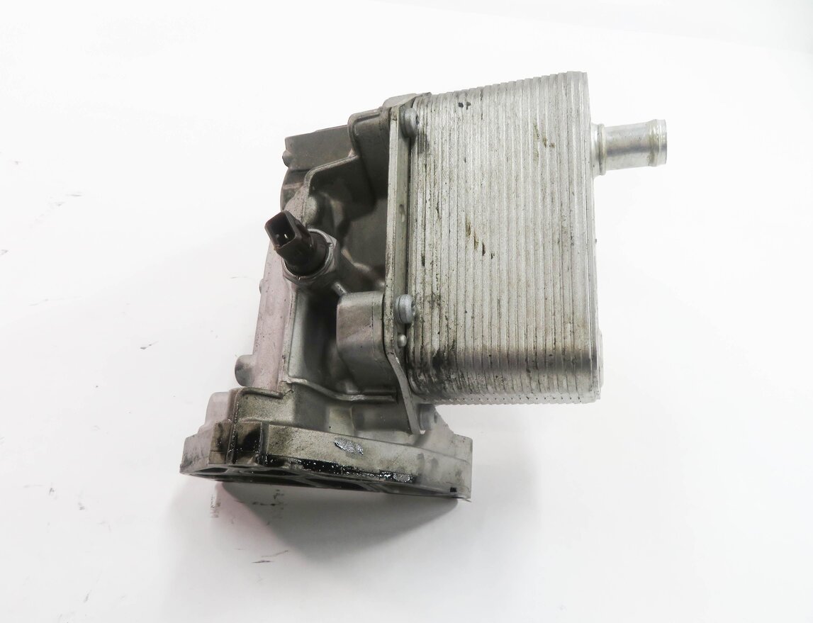 Thumbnail 6: 2010 BMW 335D (E90) 3.0L M57Y DIESEL ENGINE - OIL FILTER HOUSING w/ COOLER