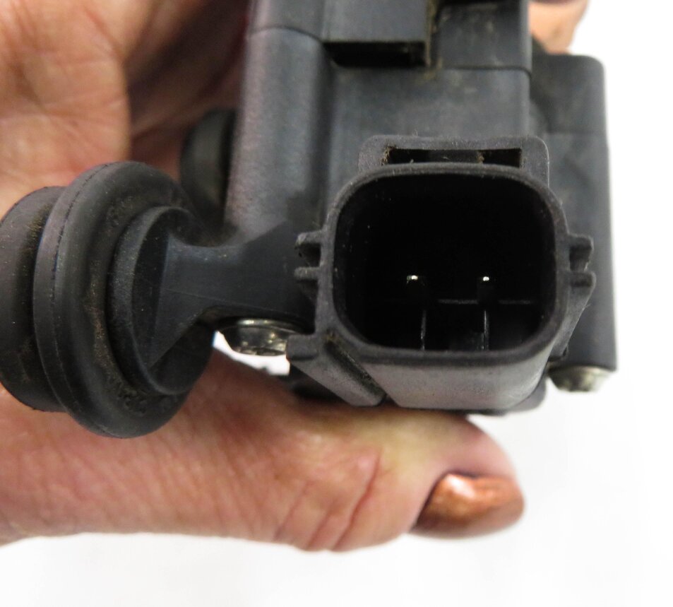 Thumbnail 8: 2006 RANGE ROVER SPORT (L320) AIR SUSPENSION VALVE BLOCK SET-3