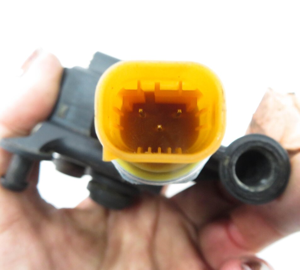 Thumbnail 9: 2006 RANGE ROVER SPORT (L320) AIR SUSPENSION VALVE BLOCK SET-3