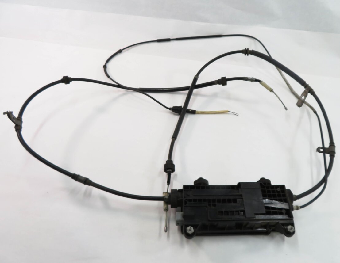 Thumbnail 3: 2006 RANGE ROVER SPORT (L320) EMERGENCY PARKING BRAKE ACTUATOR w/ CABLES